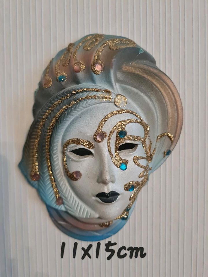 9 Venezianische Masken in Berlin