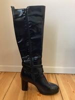 Stiefel Plateau Kniehoch Kunstleder mit Stretch 42 Berlin - Treptow Vorschau