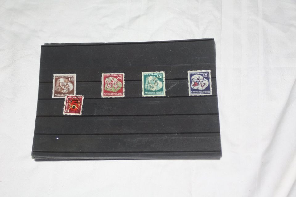 Diverse Briefmarken aus meiner Sammlung 1€/Karte DDR in Flensburg