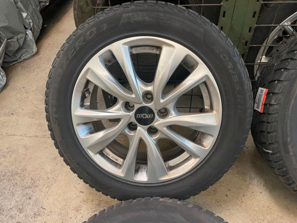 OXXO HYUNDAI KONA MAZDA 5/6 Winterreifen 205/55R16 IntNr:PiW-0008 in Uetersen