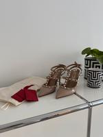 Valentino Garavani Rockstud Pumps Poudre Bayern - Fürstenzell Vorschau