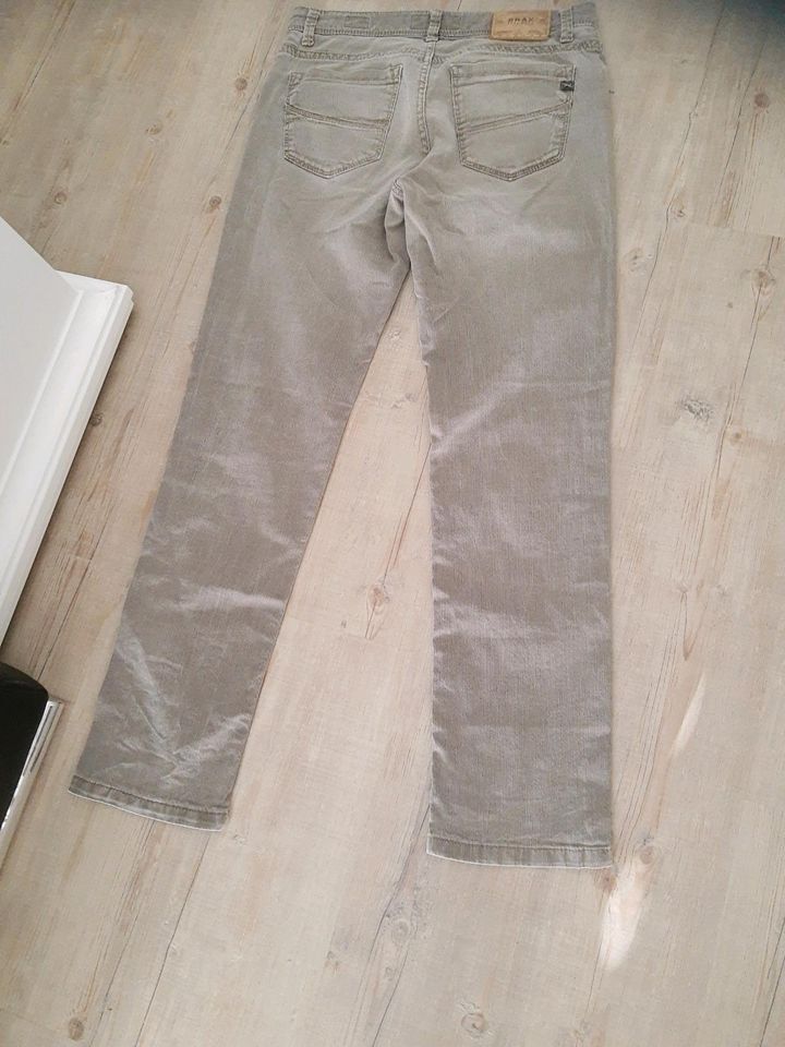 Brax Cadiz Jeans Hose Gr 32/32 (Gr L) in Lübeck