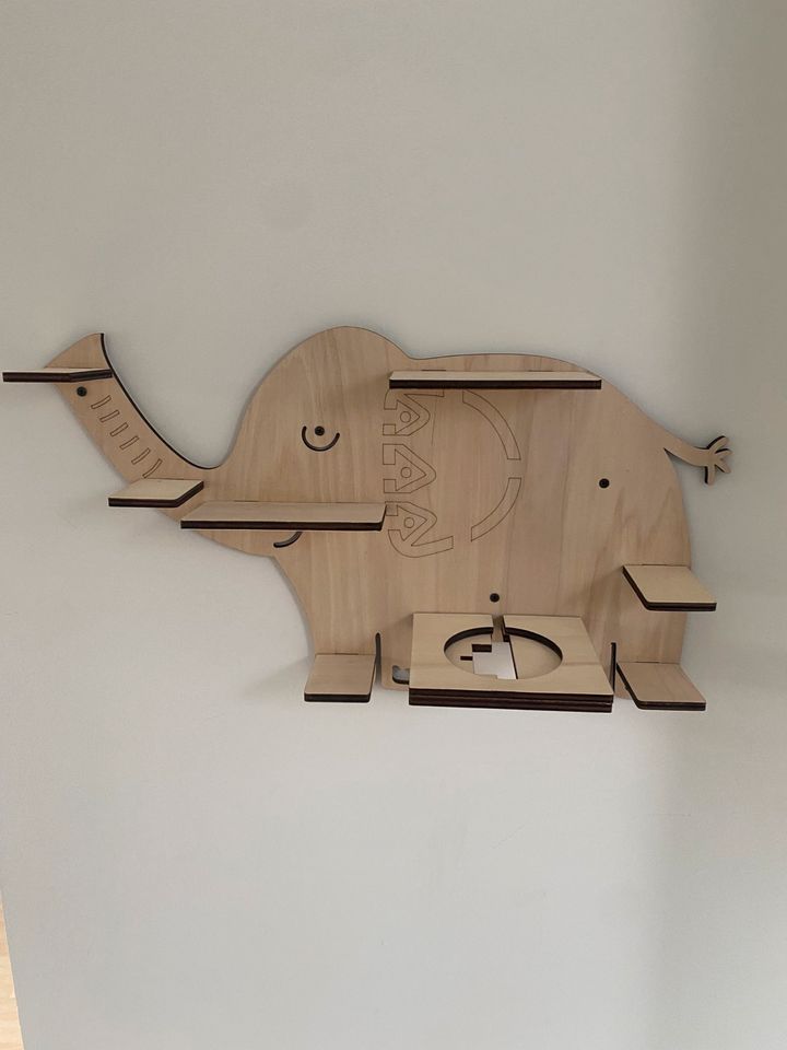 Tonie Regal Elefant in Glückstadt