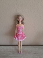 Barbie mit Kleid, Handtasche und Schuhen Saarland - Wadgassen Vorschau