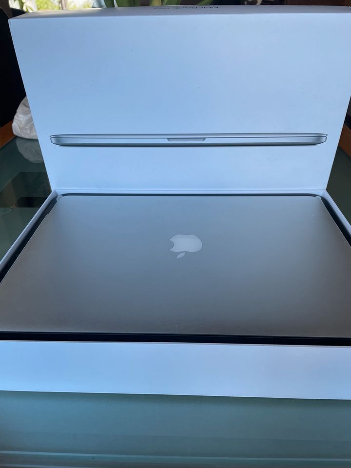 MacBook Pro Mid2015 15“ in Leonberg