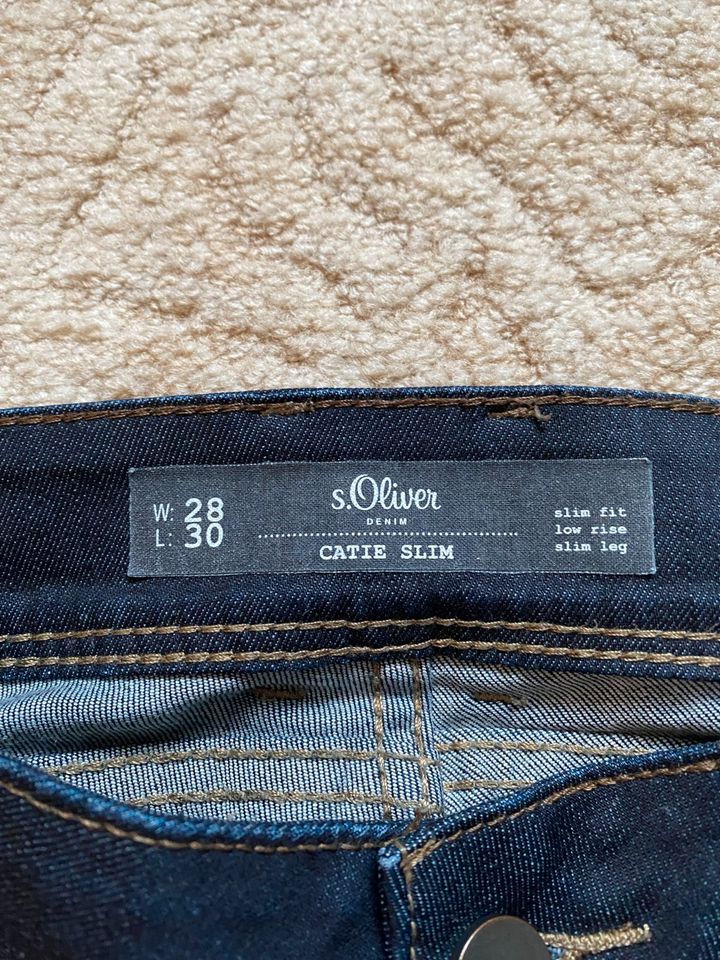 Jeans Catie Slim fit Gr. 28 / 30 dunkelblau in Brotterode