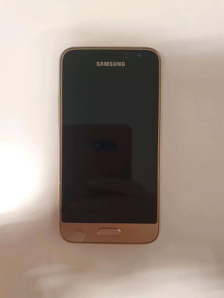 Samsung Galaxy J1 in Offenbach