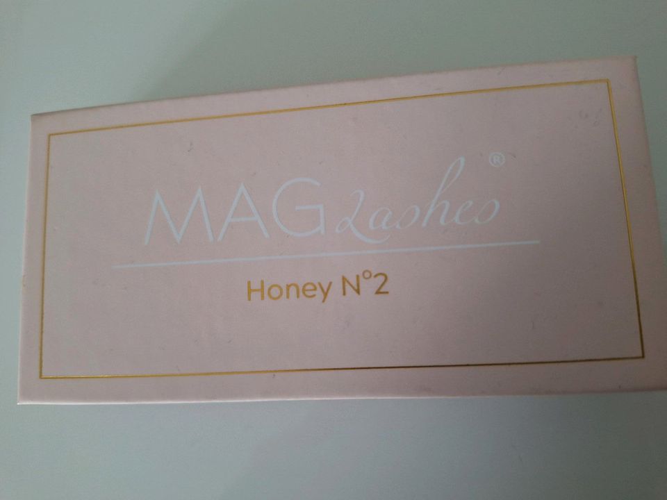 Maglashes Honey Nr. 2, ungetragen in Selm