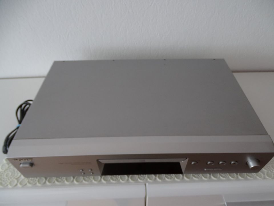 Sony CD Player TOP CDP-XE270 in Silber in Duisburg