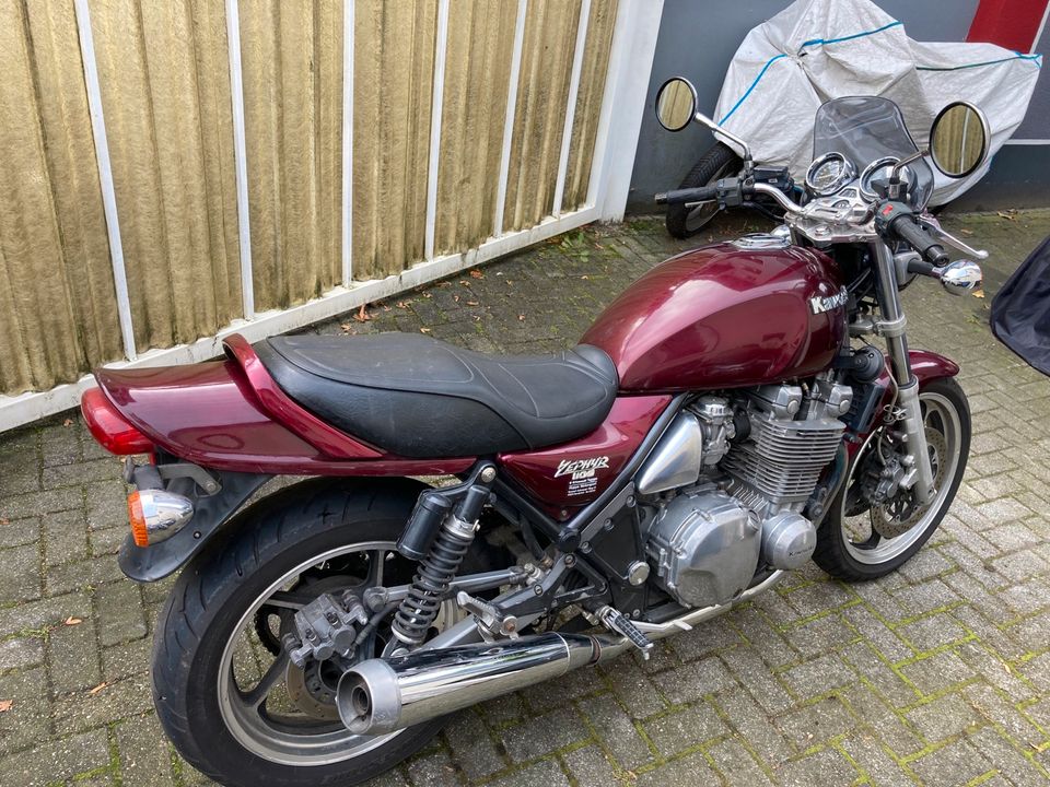 Kawasaki Zephyr 1100 aus 4 -1992 TÜV 5 -2025 läuft + fährt 2 Hand in Bochum