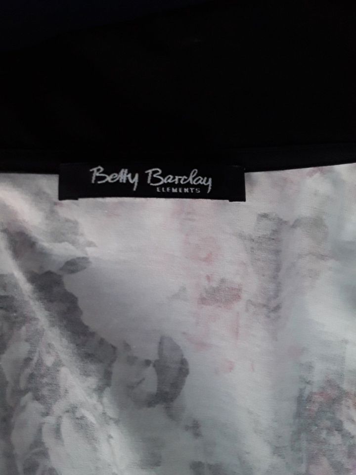 Leichte Jacke von Betty Barclay Gr. 40 in Babenhausen