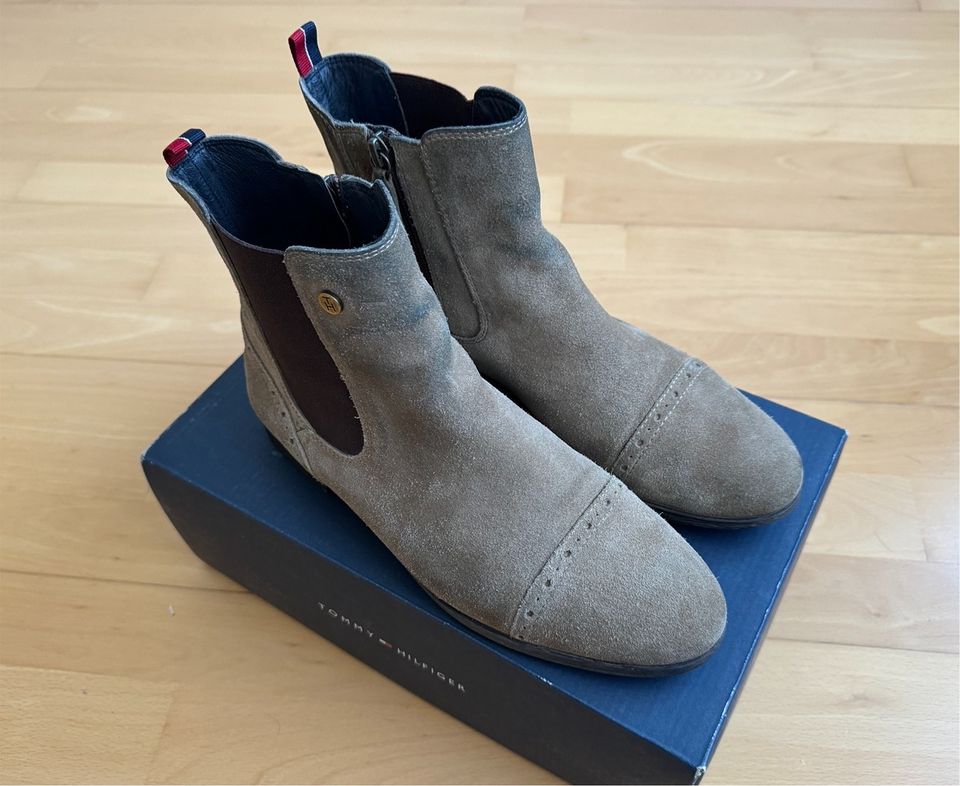 Tommy Hilfiger Damen Chelsea Boots Gr 39 taupe Stiefelette in Dortmund -  Lichtendorf | eBay Kleinanzeigen ist jetzt Kleinanzeigen