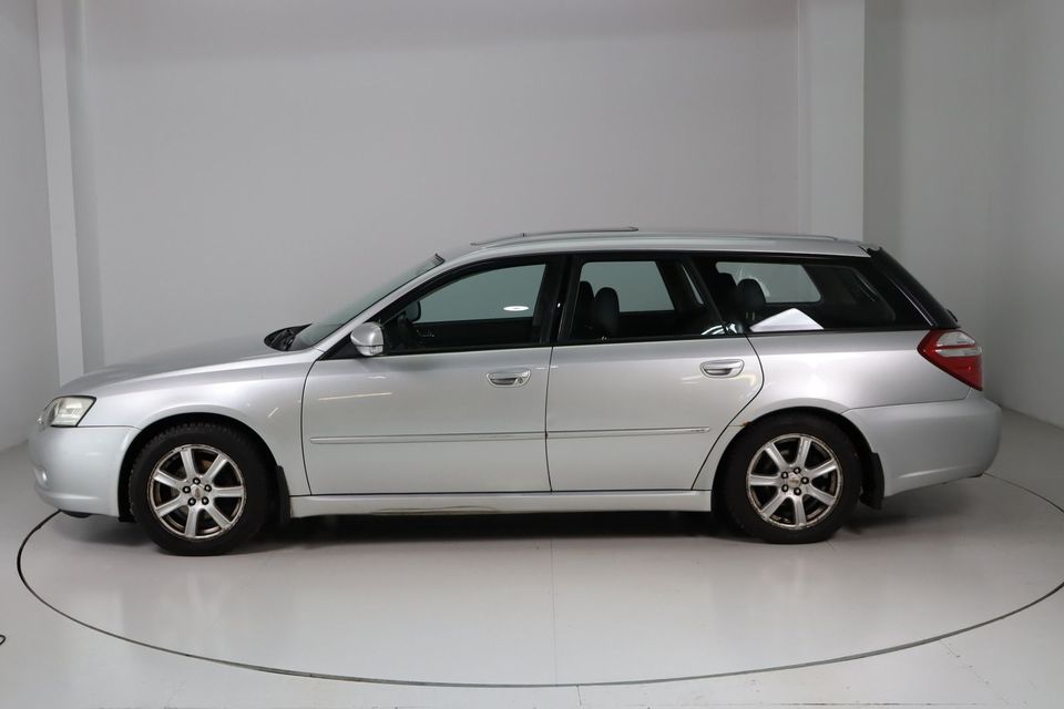 Subaru Legacy Kombi 2.0R Leder * Schiebedach * Klima in Dresden