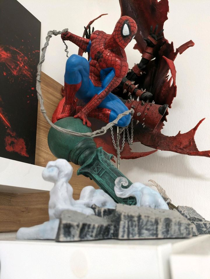 Marvel Spiderman Diamond Select in Windischholzhausen