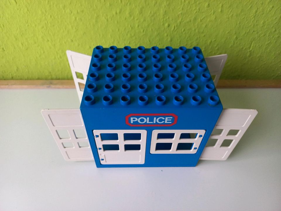 Lego Duplo Polizei Polizeiwache vintage Police Blau in Hannover