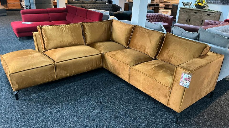 Sofa Couch Samt gold Wohnlandschaft Möbel Outlet Hütte wohnen in Georgsmarienhütte