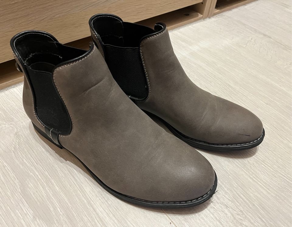 Boots Stiefeletten Damen Größe 39 in Ohrdruf