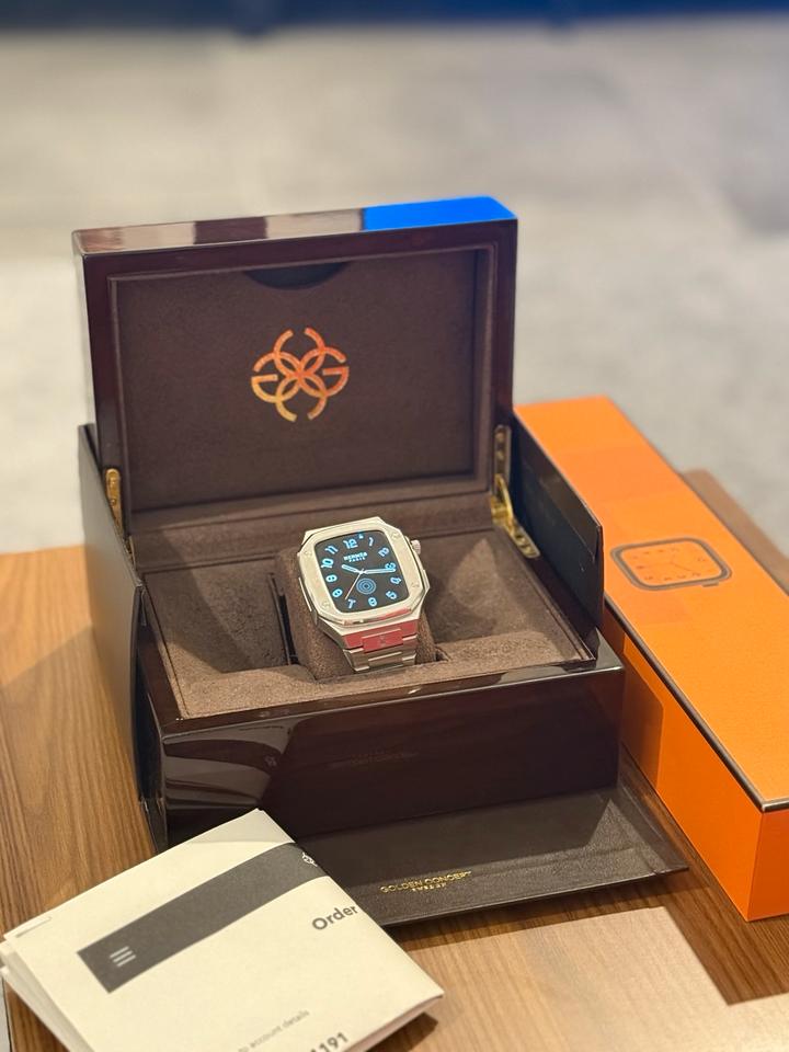 Apple Watch Golden Concept Limited Edition 62/999 + OVP - Wie Neu in Aachen