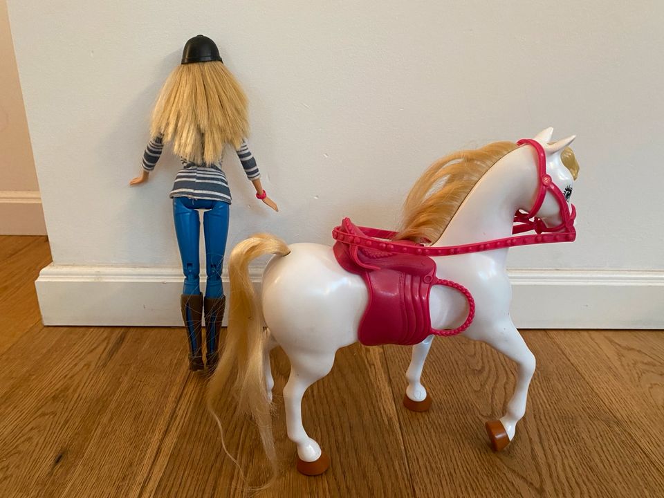Barbie Pferd mit Reiterin in Köln