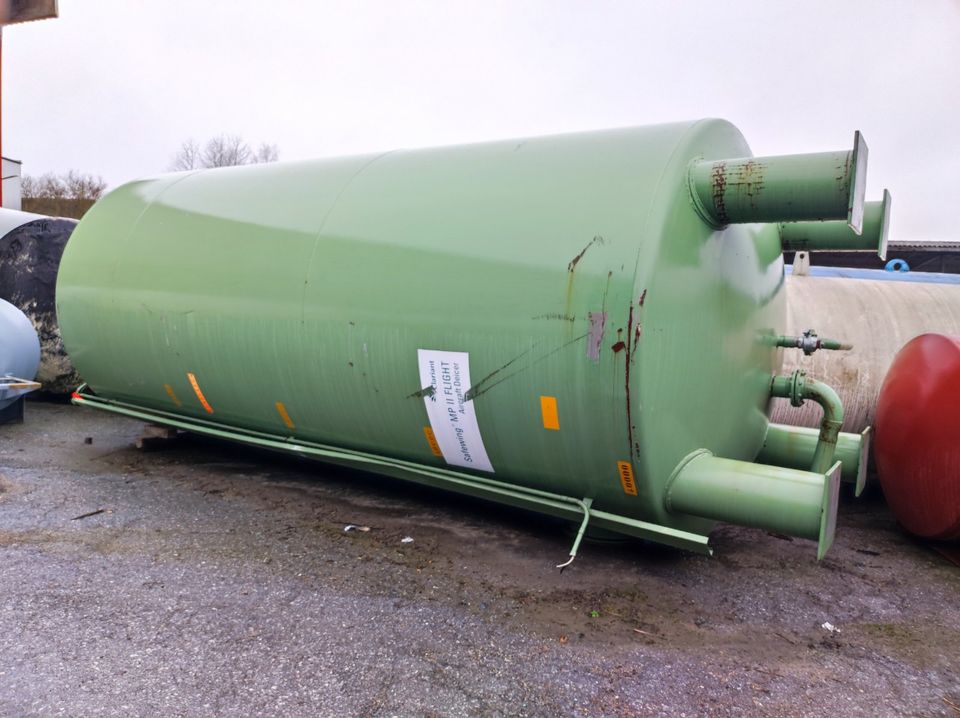 40000 Liter stehender Stahltank Lagertank Pufferspeicher Molketank in Warstein