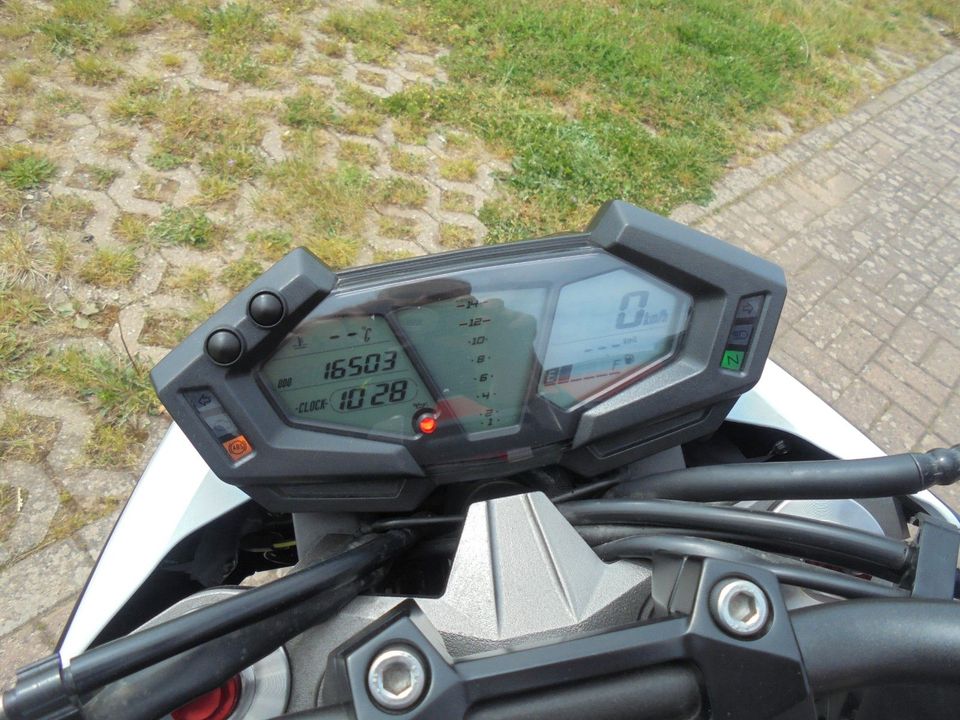 Kawasaki Z800 ABS tiefergelegt,entnehmbar auf Orig.-Höhe in Nordhausen