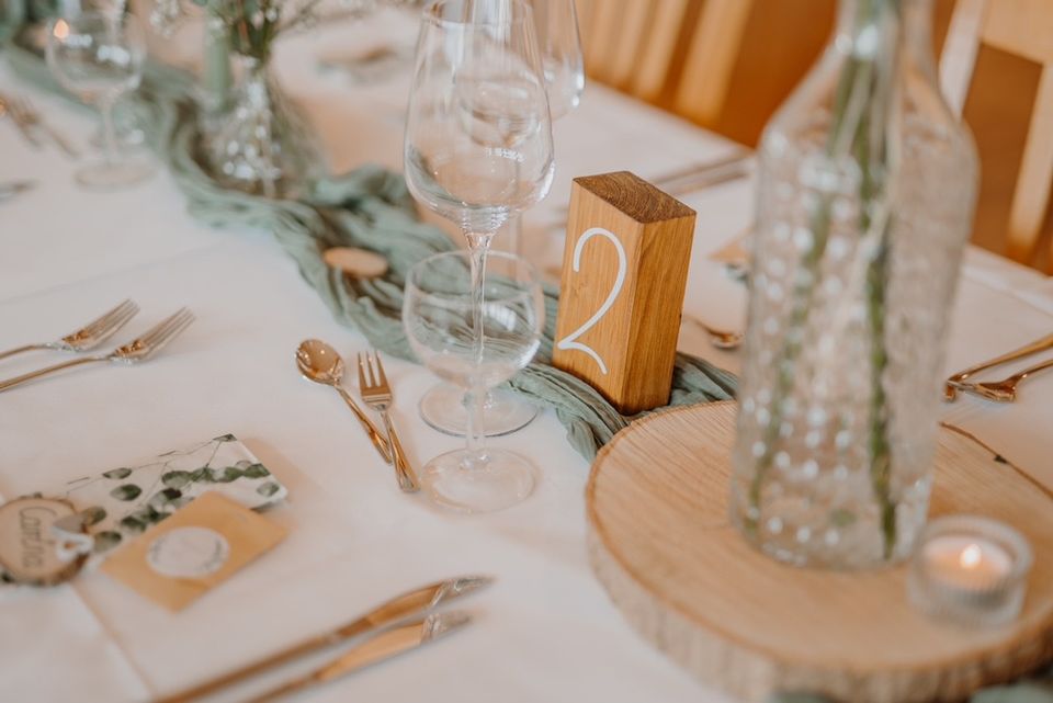 LEIHEN|Holzschild|Willkommen|Sitzplan| Hochzeit|Tischnummer in Kappelrodeck