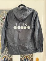 NEU DIADORA Laufjacke Sport Jacke Gr. L schwarz Frankfurt am Main - Sachsenhausen Vorschau