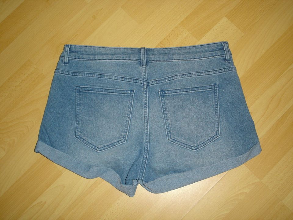 H&M Jeans Shorts blau - Größe 38 // NEU in Sankt Augustin