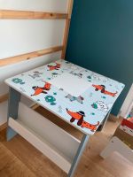 Blauer Kindertisch mit 2 Stühlen Baden-Württemberg - Wertheim Vorschau