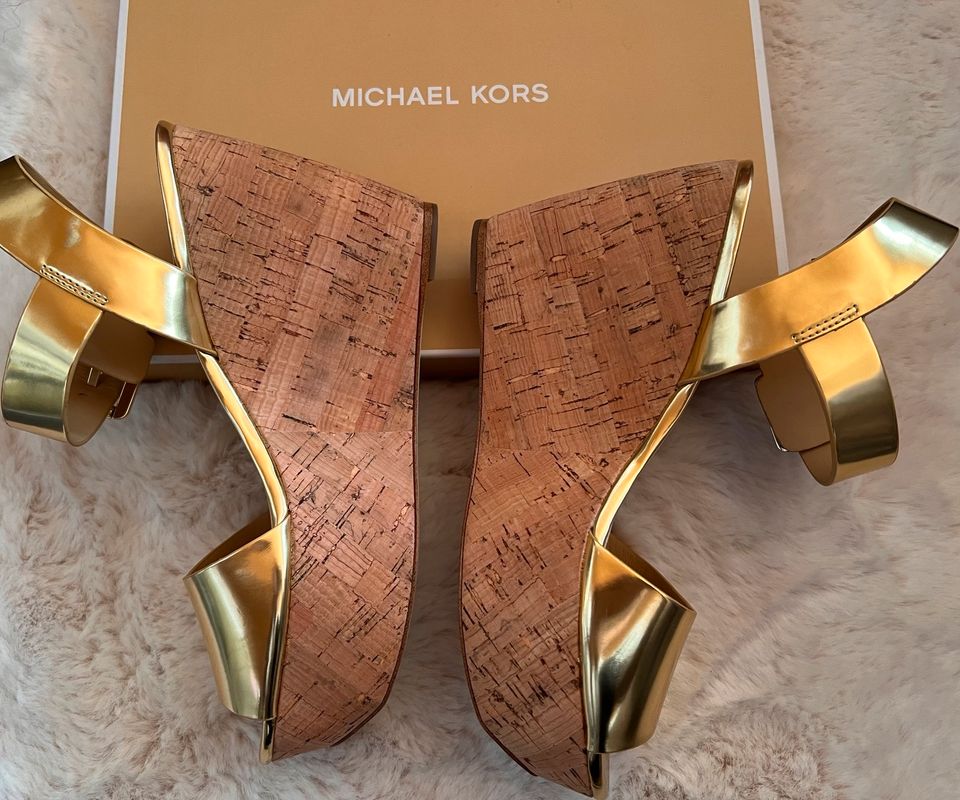 Michael Kors Xaria Wedge 38 gold in Reutlingen