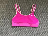 Nike dri-fit Sport BH Gr. S pink neuwertig verstellbar Bayern - Gilching Vorschau