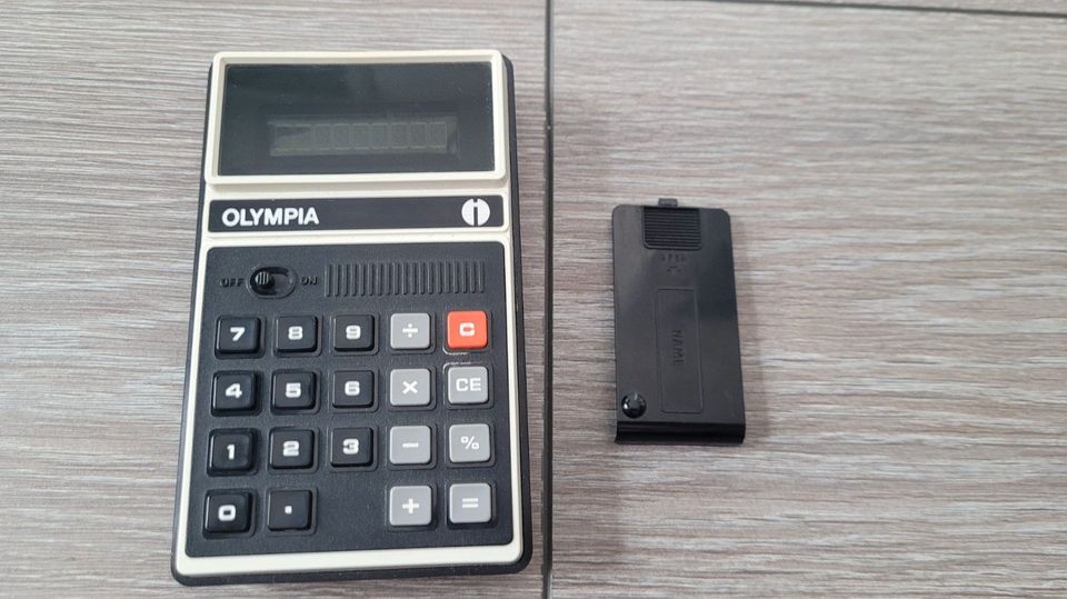 Retro Taschenrechener Olympia CD43 von 1975 in Mühlhausen-Ehingen