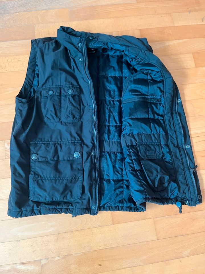 sportliche Funktionsjacke für Outdoor - Reisen - Freizeit in Lebach