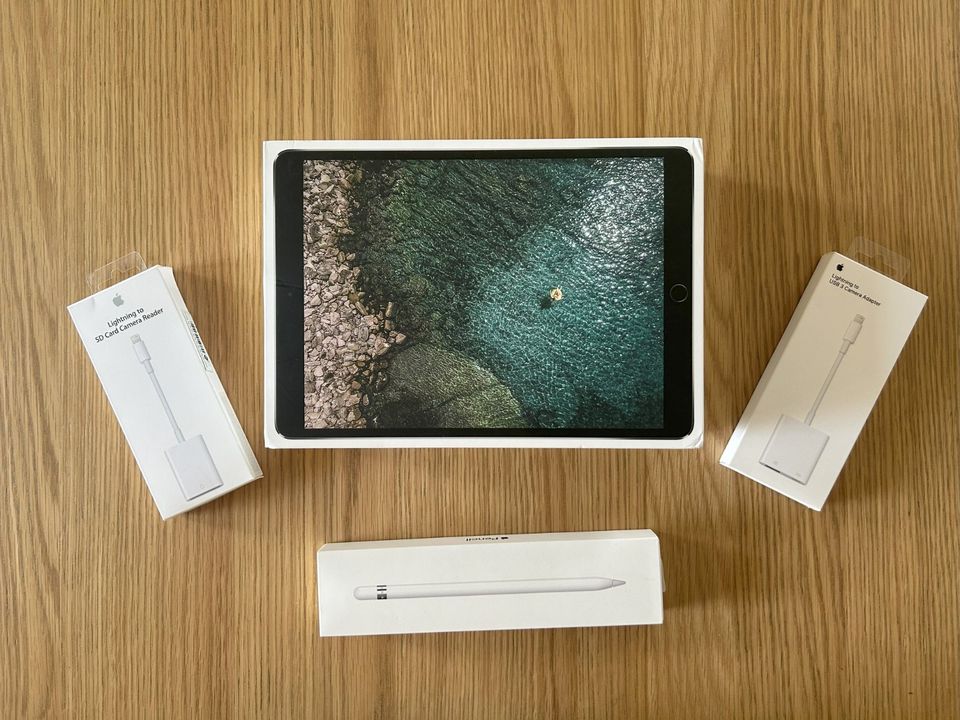 iPad Pro 10.5 WIFI 64GB mit Zubehör in Bergisch Gladbach