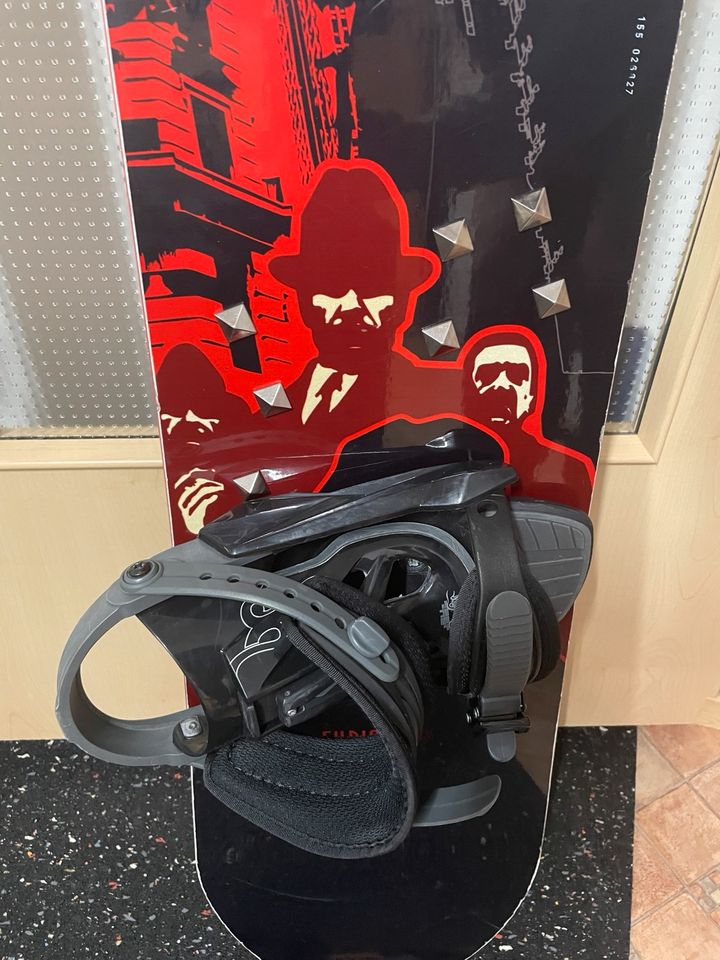 Snowboard Crazy Creek Gesamtpaket Helm Brille Handschuhe Schuhe… in Niederrieden