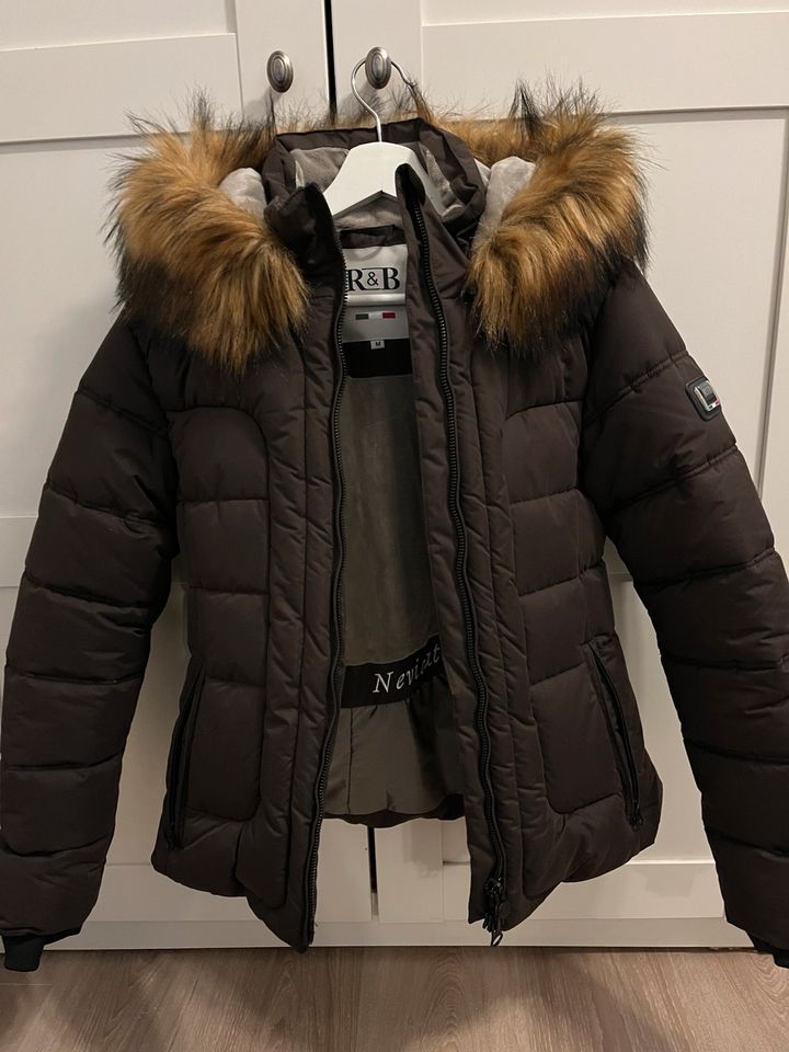 Damen Winterjacke in Duisburg