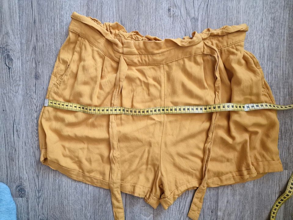 Pimkie Stoff-Shorts Sommer-Shorts kurze Hose gelb XL in Bielefeld