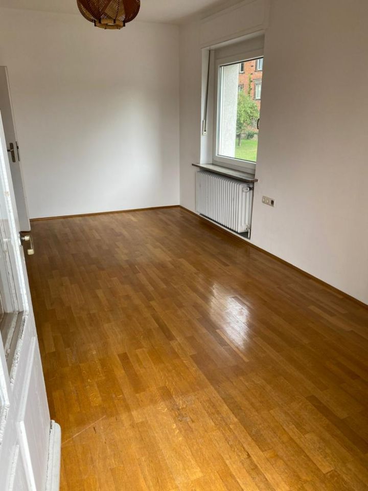 Schöne 4 Zimmerwohnung mit Balkon - WG Geeignet - Bayreuth, Bismarckstr. in Bayreuth