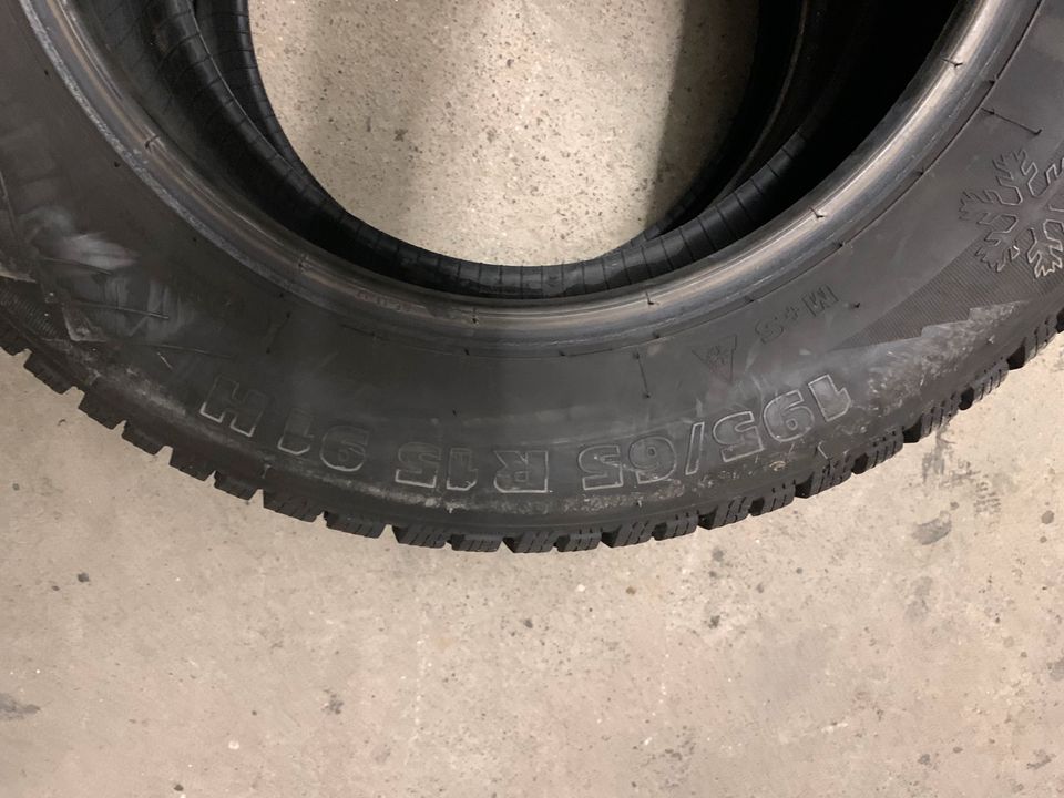 2x 195/65r15 Winterreifen in Kehl