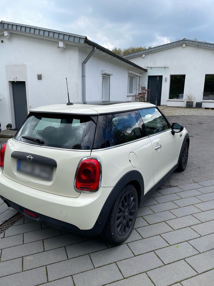 Mini One First 1.2L — Panoramadach — Sitzheizung in Dortmund