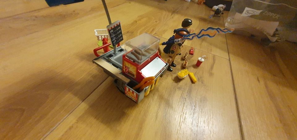 Playmobil Ghostbusters Hotdog Stand in Marzling