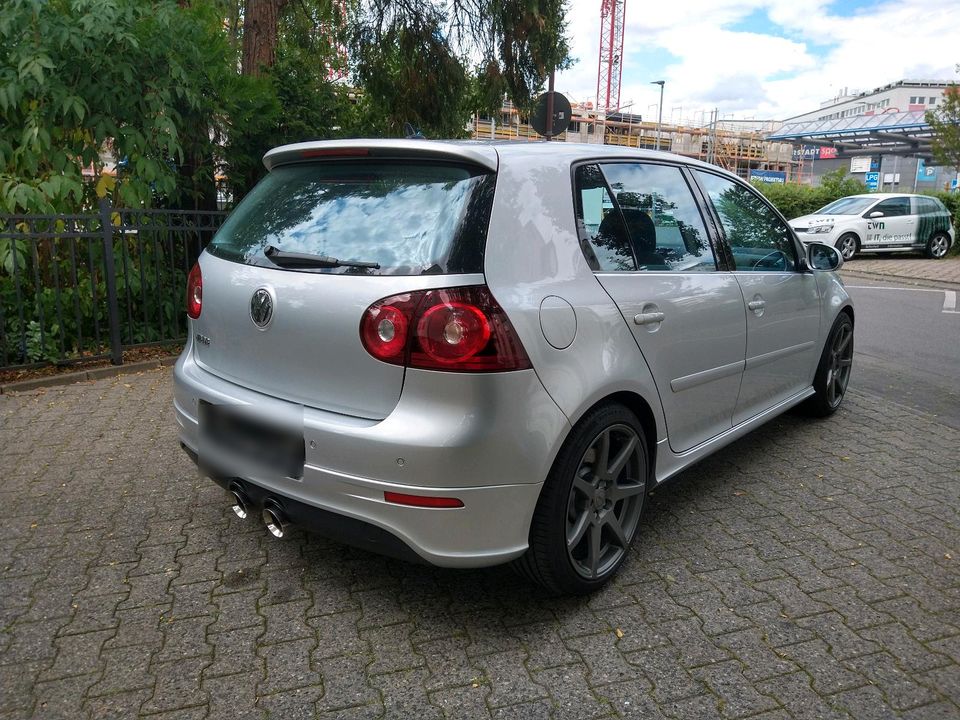 Golf 5 R32 in Nidda