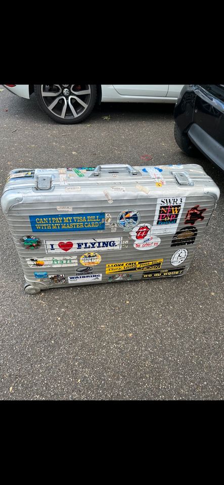 Absolute Hingucker Rimowa Aluminium Reisekoffer auf Zwei Räder in Wiesbaden