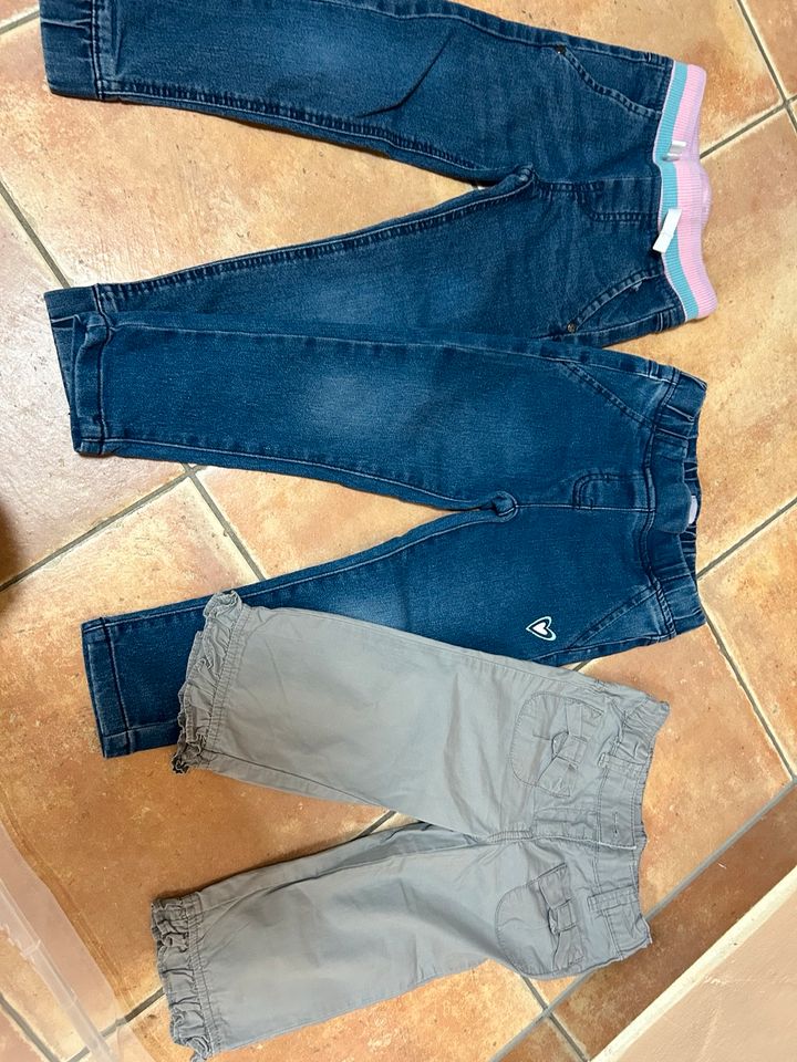 Hosen Jeans 104 Set in Donnersdorf
