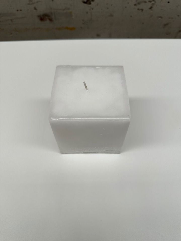 2 Set Kerze quadratisch, weiß in Wiesbaden