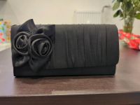 Clutch mit Dekorosen Hessen - Kassel Vorschau