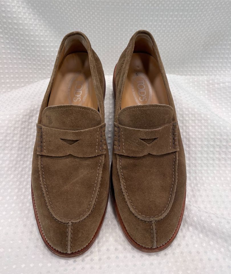 Tod‘s Loafers aus Veloursleder Gr. 7 (40) in Bremen