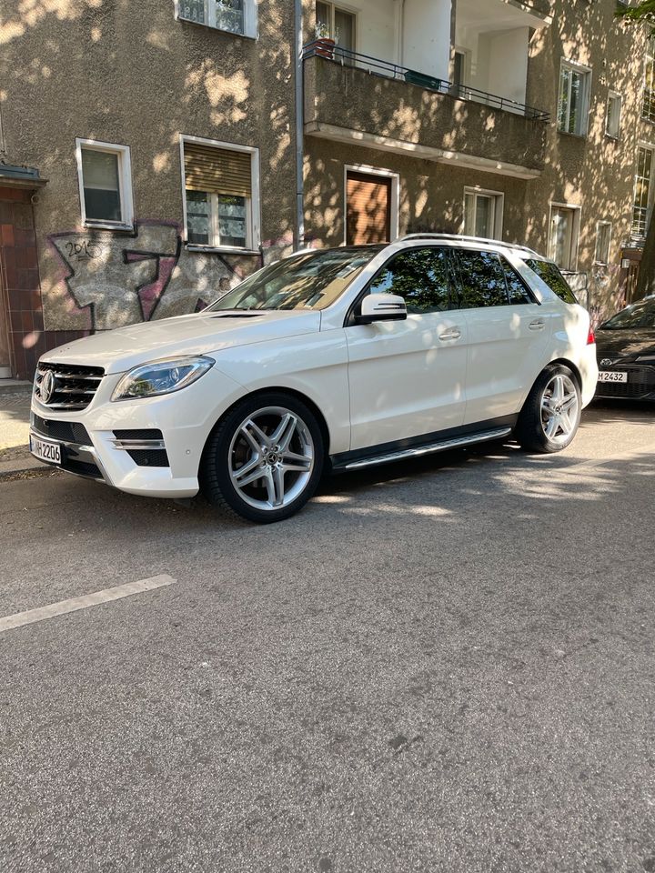 Mercedes ML 350 4 Matic Brabus D6 AMG 21 Zoll Tausch V Klasse in Berlin