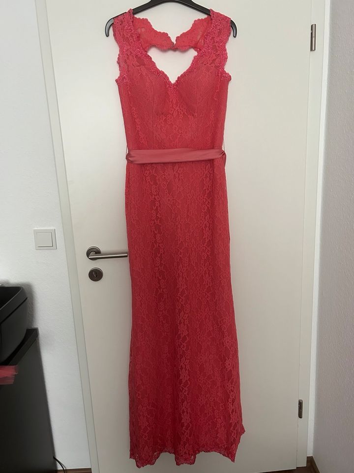 Abendkleid Spitze, korallfarben, Gr.38 in Weyhe