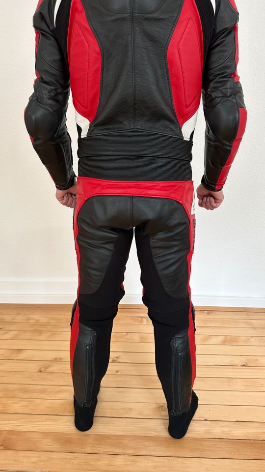 Dainese Avro Leder Motorradkombi (Gr. 48, Schwarz/rot) in Stuttgart